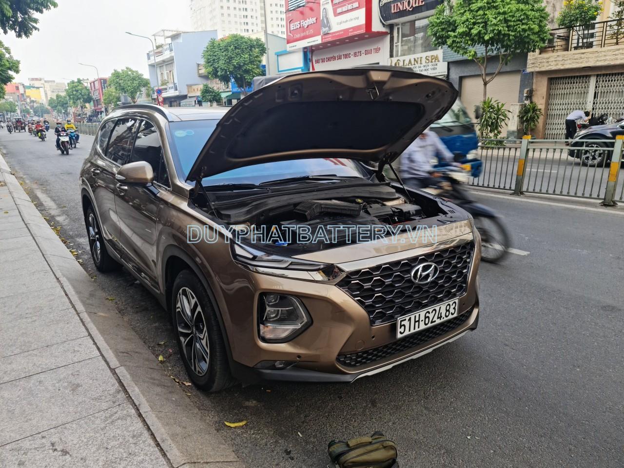 Thay binh ac quy xe hyundai santafe may dau tan noi.jpg