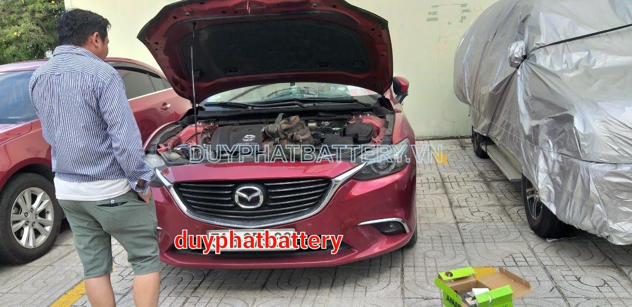 Thay bình ắc quy xe Mazda 6.jpg
